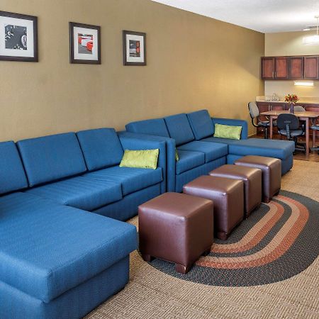 Comfort Inn & Suites Lincoln Exterior photo